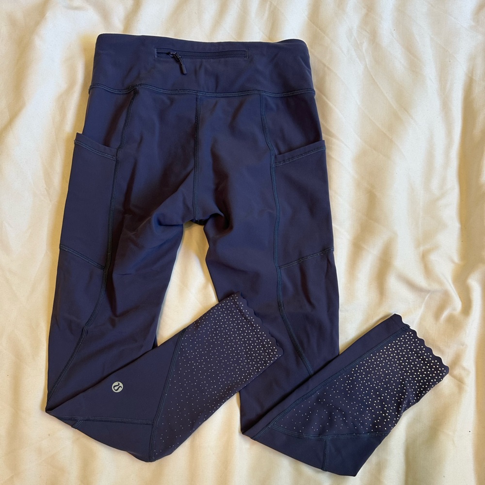 Lululemon capris with pockets
